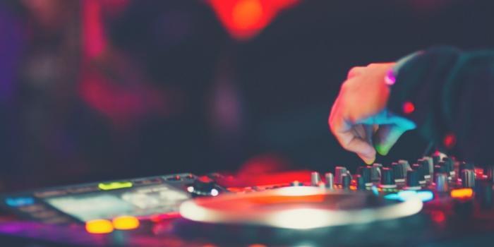 Ferratum Lending 6 Steps To Pursuing Your Dream of Becoming a DJ Week 44 700x350